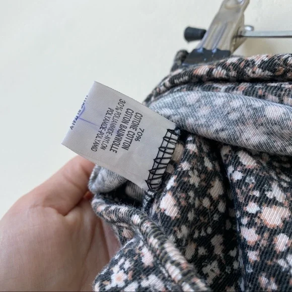 Brandy Melville Floral Bandeau Crop Top - Picture 5 of 5